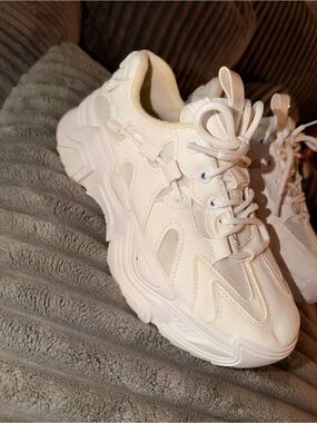 Chunky White Women's Fashion Sneakers
